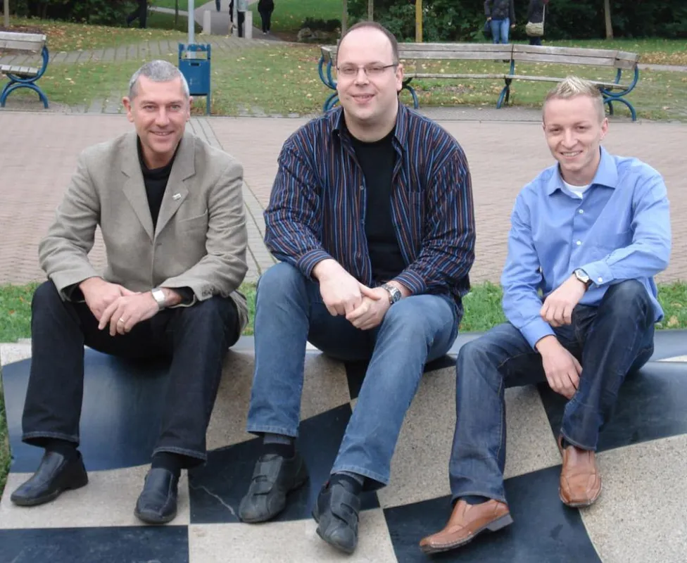 Prof. Dr. Ulrich Fischer-Hirchert (l.), Dr. Matthias Haupt (m.) und Dipl.-Kfm. André Zufelde (r.)