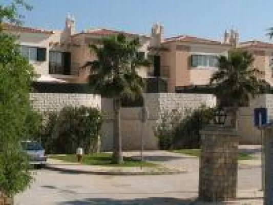 Bild: Immobilienpreise an der Algarve / Portugal