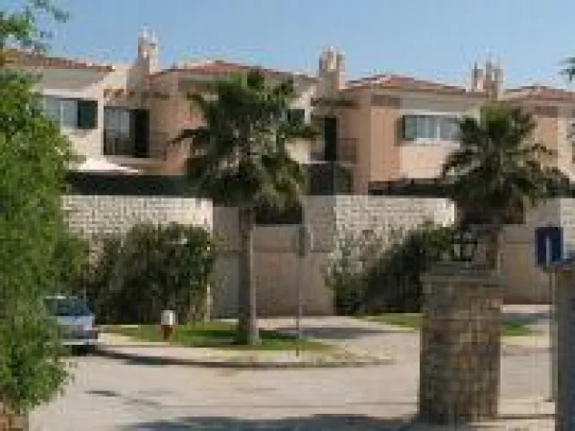 Bild: Immobilienpreise an der Algarve / Portugal