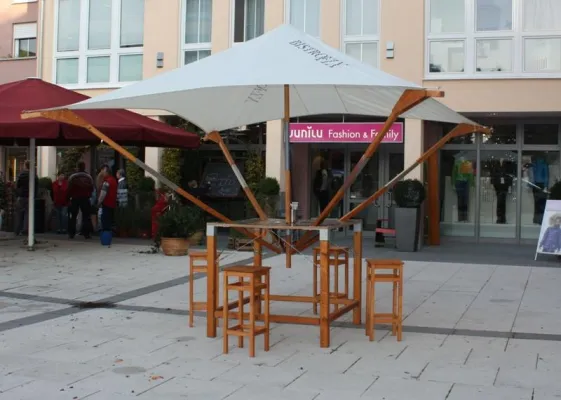 Der clevere Tisch - Noch nie war Feiern so einfach Bild: Der clevere Tisch - Noch nie war Feiern so einfach