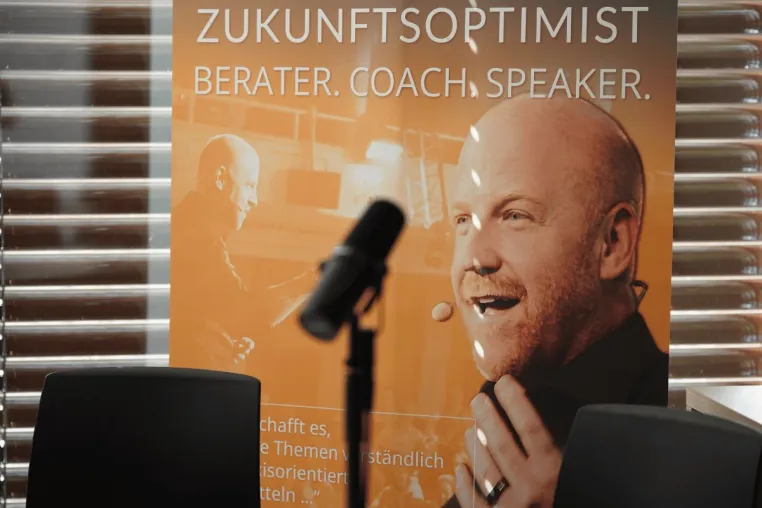 Bild: Klaudia Dussa-Zieger spricht im Podcast über die Arbeit des ISTQB