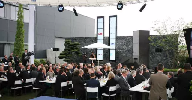 Bild: Party Rent bestuhlt Einweihungsfeier in Rheinland-Pfalz