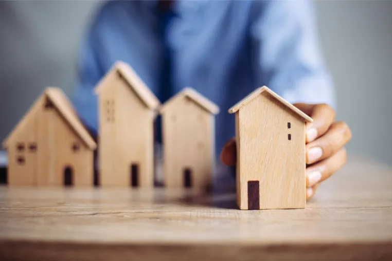 Dr. Rudolf Flösser: Strategien zur Optimierung von Immobilienportfolios in der Schweiz Bild: Dr. Rudolf Flösser: Strategien zur Optimierung von Immobilienportfolios in der Schweiz
