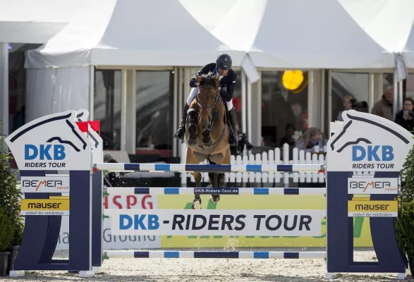 Die DKB-Riders Tour zu Gast in Wiesbaden Bild: Die DKB-Riders Tour zu Gast in Wiesbaden