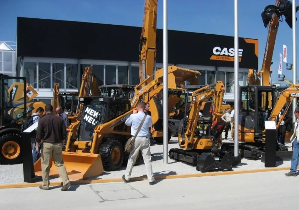 Losberger Emporium am Messestand von Case bei der bauma 2007