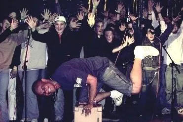 2schneidig gestaltet HipHop-Projektwoche an Haupt- und Realschule bei Hamburg Bild: 2schneidig gestaltet HipHop-Projektwoche an Haupt- und Realschule bei Hamburg