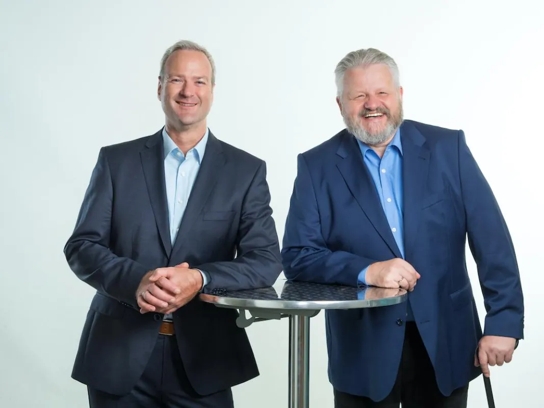 KnowledgeRiver-Gründer Sven Bittlingmayer und Jens Wissenbach blicken optimistisch in die Zukunft.
