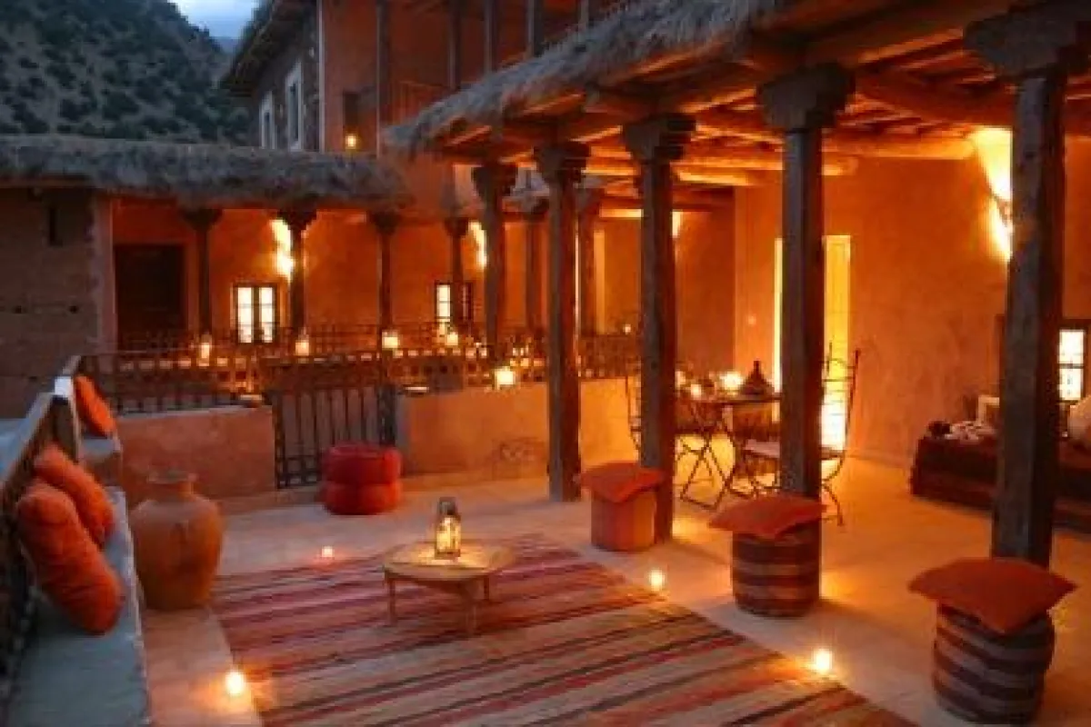 Dar Itrane - Terrasse bei Nacht