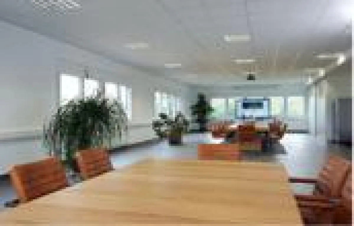 Seminarteilnehmer erwarten komfortable, moderne Tagungsräume