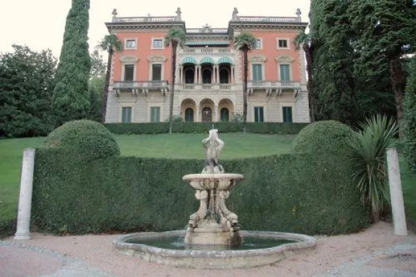 Mediterrane Urlaubsträume vom Lago Maggiore bis zum Gardasee: Feriendomizile an den oberitalienischen Seen Bild: Mediterrane Urlaubsträume vom Lago Maggiore bis zum Gardasee: Feriendomizile an den oberitalienischen Seen