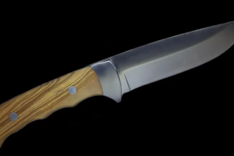 Bild: Böker Messer – Extrem scharf durch speziellen Schliff