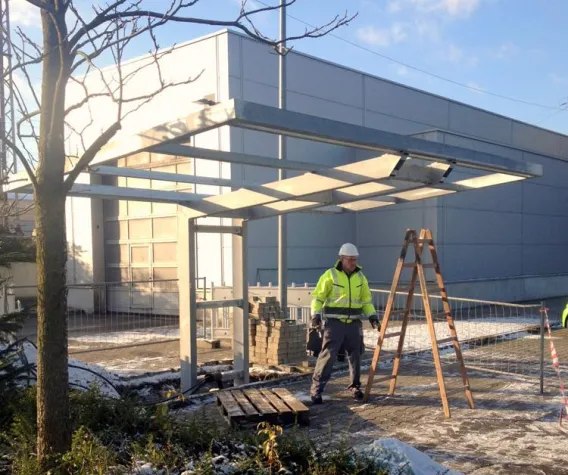 Bild: Petring Energietechnik: multifunktionale Solarcarports sind der Trend 2013