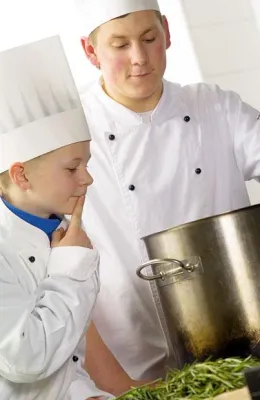 Bild: Europas erstes BIO-Kinderhotel weckt die Entdeckerlust - Familienurlaub für alle Sinne im Bayerischen Wald