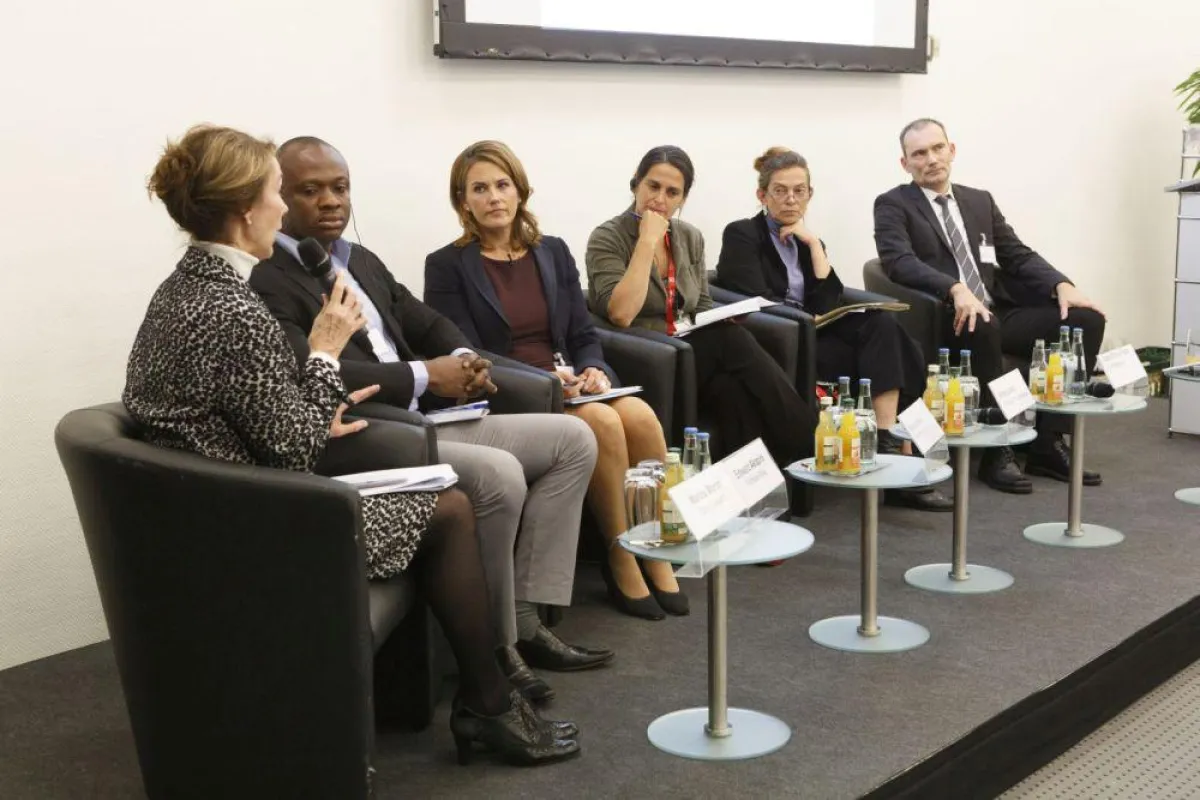 Experten aus Wirtschaft, Politik und von NGOs diskutierten Menschenrechtsaspekte im Kakaosektor