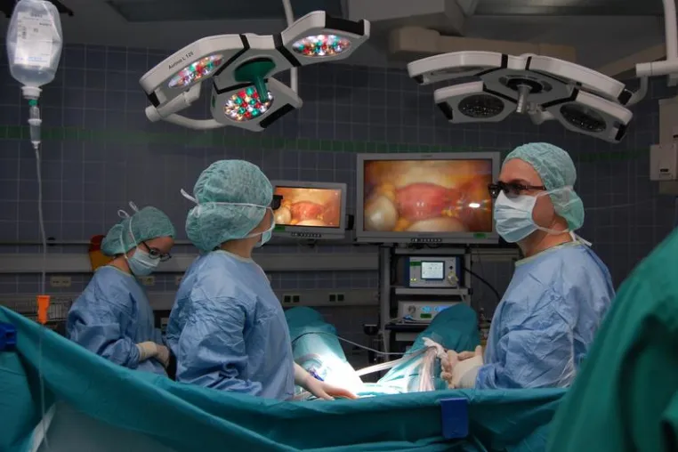 Bild: Plastische 3D-Bilder für die Laparoskopie im Ev. Krankenhaus Hamm