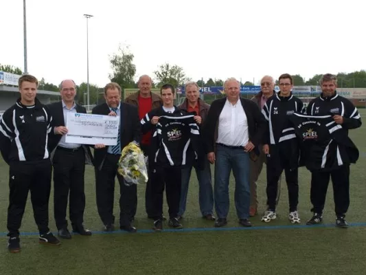 Bild: SCHMIDTGRUPPE unterstützt Fußballmannschaften der Sportgemeinschaft Coesfeld 06 e.V.