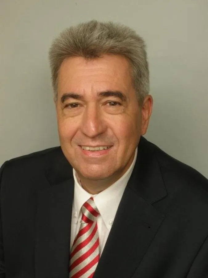 Prof. Dr. Frank Reuter, Studiengangsleiter Beratung und Vertriebsmanagement