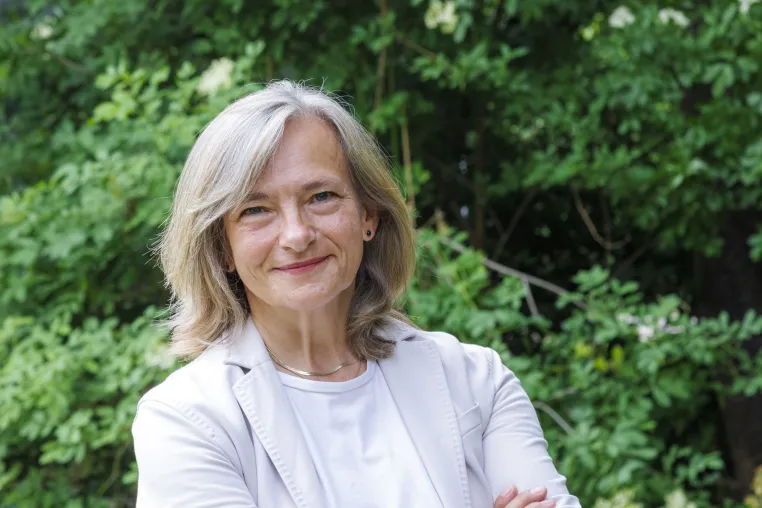 Bild: Dr. Helga Andree wird neues administratives Vorstandsmitglied und Kaufmännische Direktorin am INP