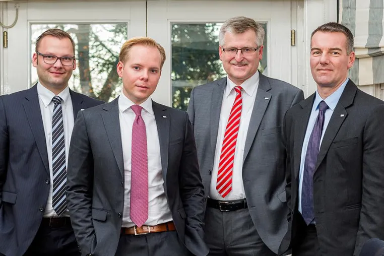 Generationswechsel erfolgreich vollzogen- NOSTA Holding richtet sich neu aus Bild: Generationswechsel erfolgreich vollzogen- NOSTA Holding richtet sich neu aus