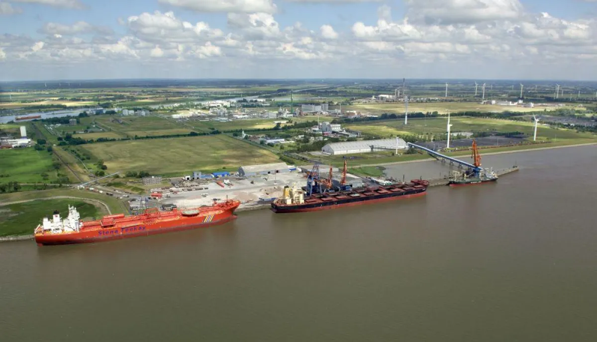 Luftbild Elbehafen und ChemCoast Park Brunsbüttel