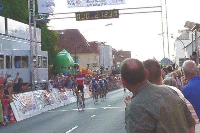 Niedersachsenrundfahrt der Radprofis gesichert: Start in Wallenhorst Bild: Niedersachsenrundfahrt der Radprofis gesichert: Start in Wallenhorst