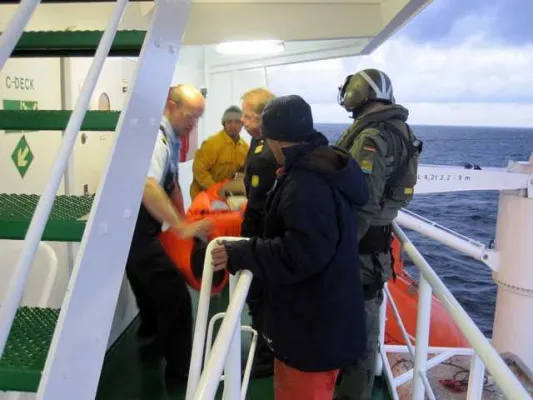 Notarzt-Börse unterstützt Marineflieger auf See Bild: Notarzt-Börse unterstützt Marineflieger auf See