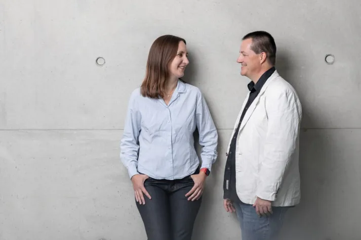 Bild: Gibt es einen Unterschied zwischen ChatGPT und einem von Menschen erstellten Text?