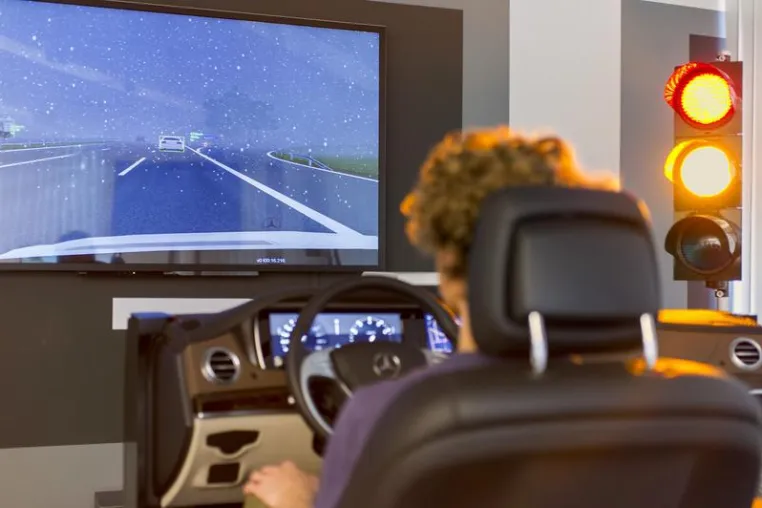 Bild: Hochautomatisiertes Fahren bei Schnee und Regen: Robuste Warnehmung dank intelligentem Sensormix
