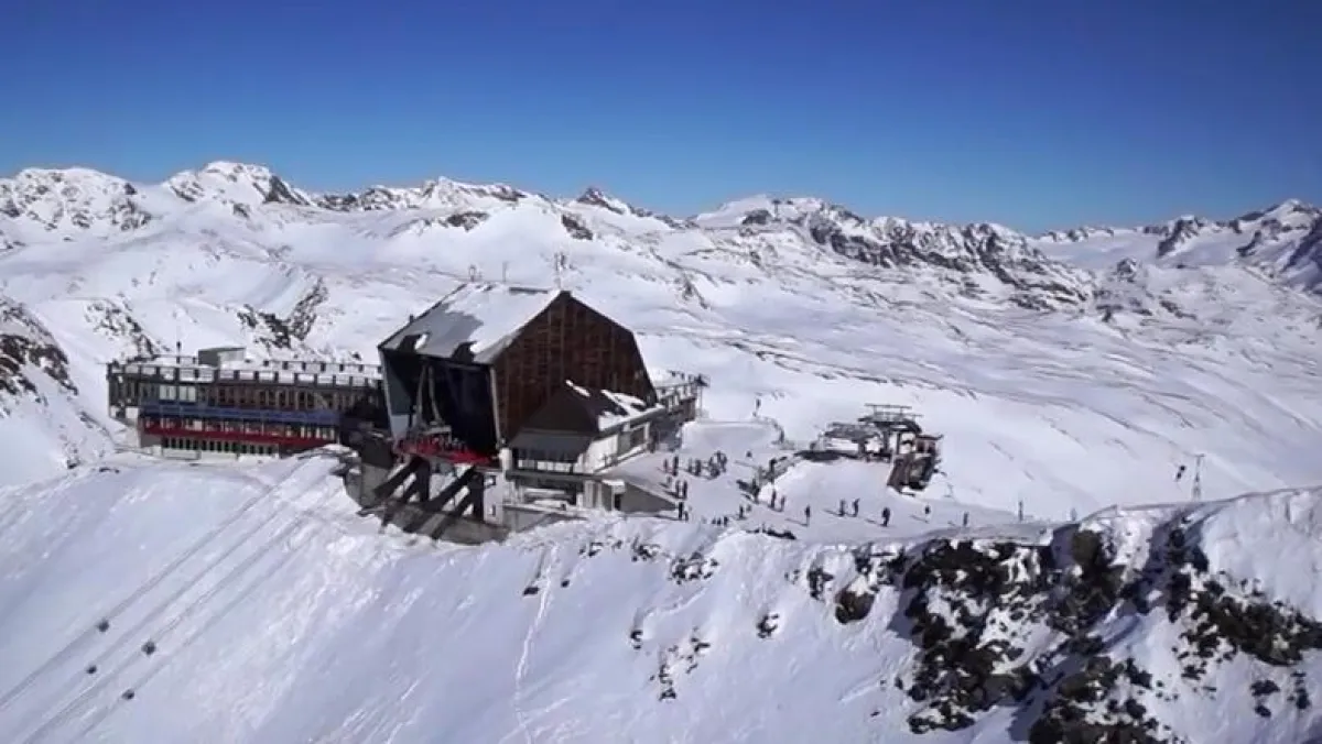 Glacier Hotel Grawand