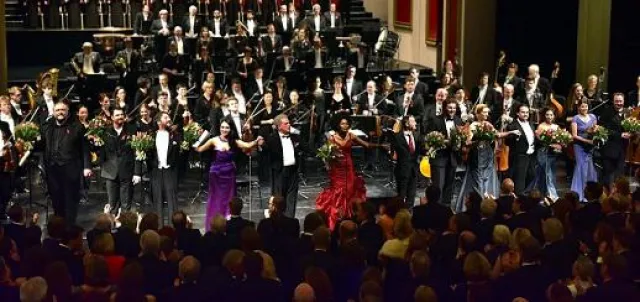 Bild: Ein Fest der großen Stimmen 7. Festliche Operngala für die Deutsche AIDS-Stiftung in Düsseldorf