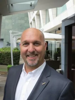 Bild: Maik H. Schäfer ist neuer Direktor des Radisson Blu Media Harbour Hotels in Düsseldorf