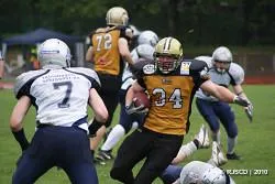 Amboss stoppt Siegesserie der Dolphins - Paderborner Footballer verlieren 0:28 in Remscheid Bild: Amboss stoppt Siegesserie der Dolphins - Paderborner Footballer verlieren 0:28 in Remscheid