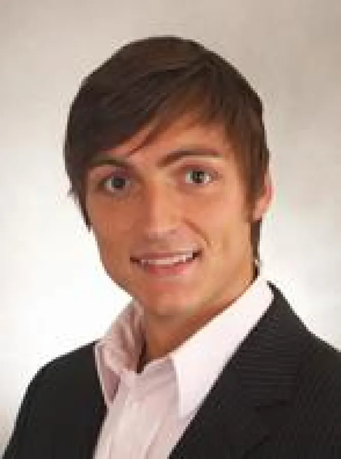 Robert Schöne (25) Sales Manager sg media + marketing GmbH