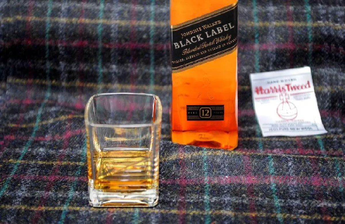 Johnnie Walker Black Label und Harris Tweed