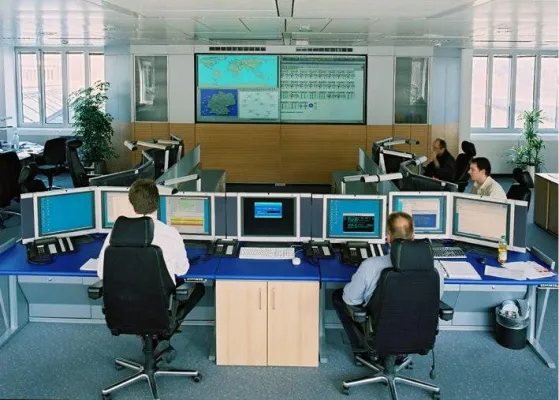 Jungmann Systemtechnik JST realisiert EOC-Kontrollraum bei Lufthansa Systems Bild: Jungmann Systemtechnik JST realisiert EOC-Kontrollraum bei Lufthansa Systems
