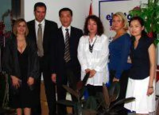 elasto form Shanghai erweitert Bild: elasto form Shanghai erweitert