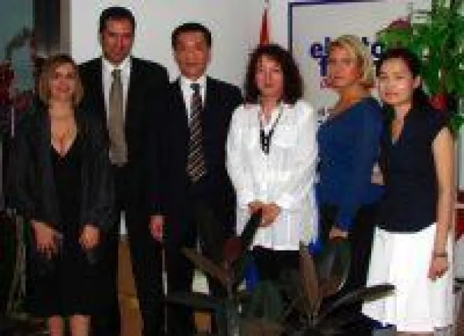 elasto form Shanghai erweitert Bild: elasto form Shanghai erweitert