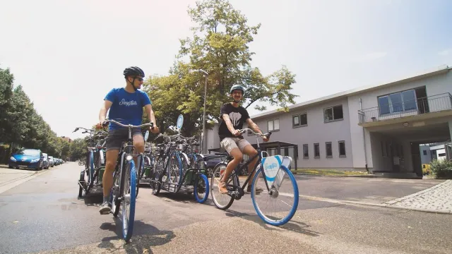 Bild: Swapfiets setzt für Fahrradauslieferungen künftig auf CARLA CARGO und GreenPack