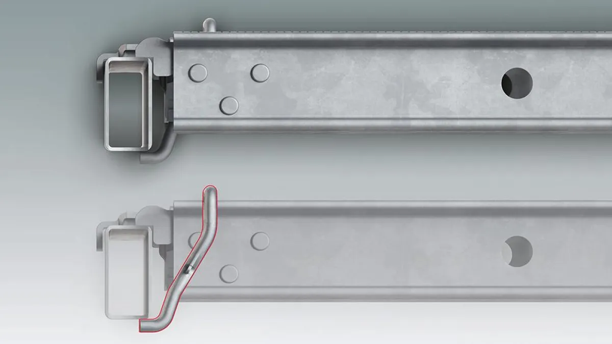 Der integrierte Bügel des Belags untergreift den Riegel und sichert damit die Belagsposition.