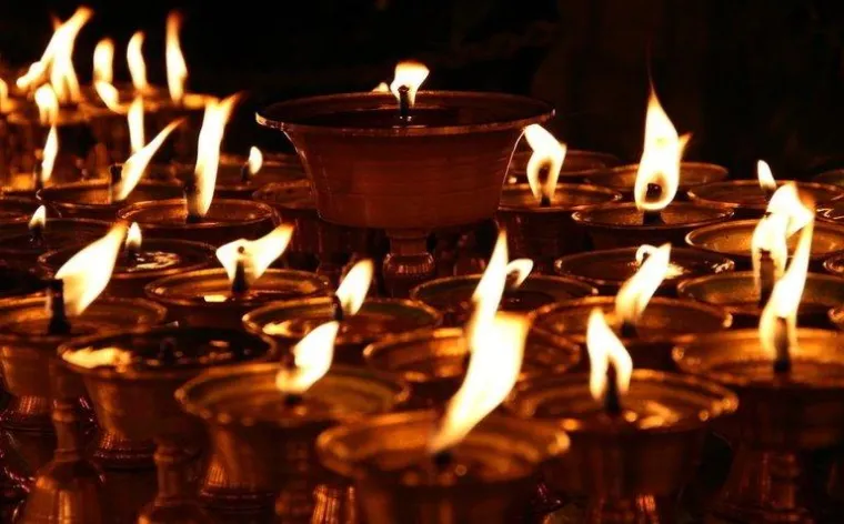 Letzte Botschaft der Cousins vor ihrer Selbstverbrennung: “Stellt die Freiheit in Tibet wieder her” Bild: Letzte Botschaft der Cousins vor ihrer Selbstverbrennung: “Stellt die Freiheit in Tibet wieder her”