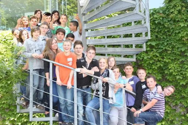 Gemeinsam Brücken bauen und Grenzen überwinden Bild: Gemeinsam Brücken bauen und Grenzen überwinden
