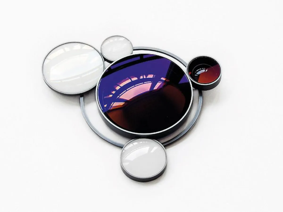 Ansteckschmuck, Jiro Kamata