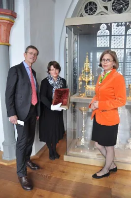 Bild: Kirchenschätze im Exil - Hans Paffrath ist Schirmherr des Schatzkammer-Projekts