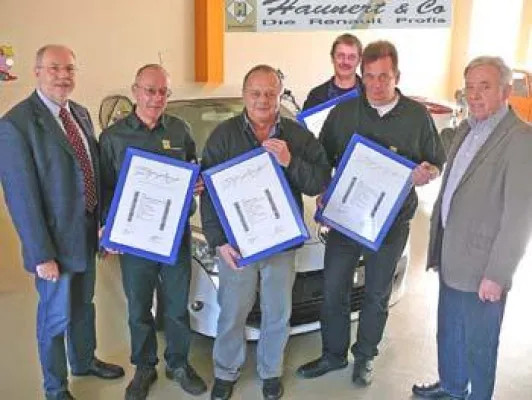 Bild: Kfz-Haunert (Hamm): Mitarbeiter über 130 Jahre im Haus