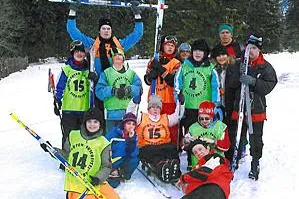 Bild: Die XNX GmbH unterstützt den Skisport mit behinderten Kindern