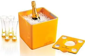 Bild: PORSCHE DESIGN & VEUVE CLIQUOT stellen neues Produkt ICE CUBE vor