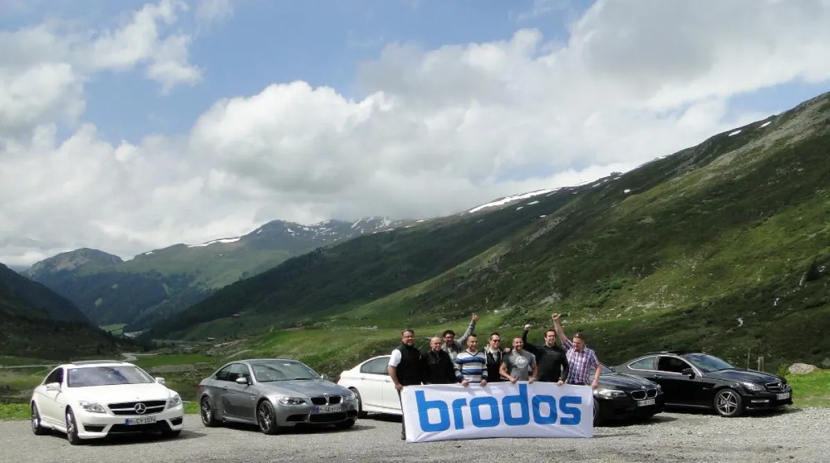 Mit Brodos, Vodafone und HTC quer durch die Alpen