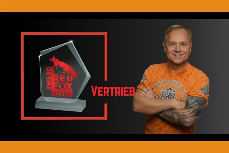 Uwe Rieder gewinnt den RED FOX AWARD in der Kategorie Vertrieb! Bild: Uwe Rieder gewinnt den RED FOX AWARD in der Kategorie Vertrieb!