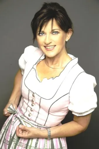 Bild: Fesche Dirndl für die Wiesn 2011