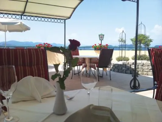 Bild: Junkerpräsentation & Rezepte aus Oma´s Kochbuch – Hotel Restaurant Hasenwirt, Seggauberg, Leibnitz, Steiermark